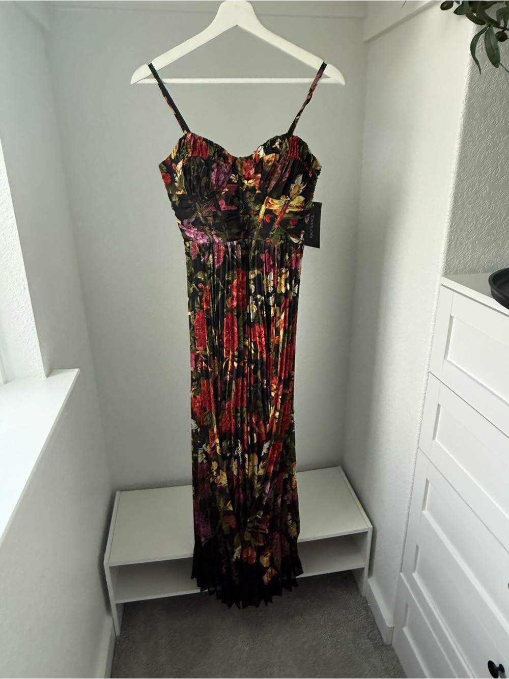 NWT Floral Pleated Maxi Dress with Spaghetti Straps - Black Multi (Size 6)